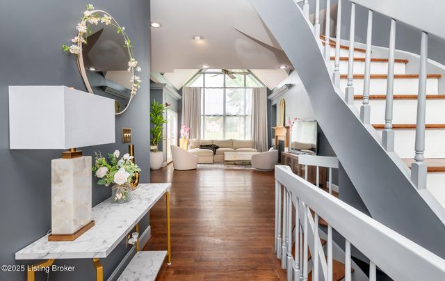 8108 Bohannon Station Rd, Louisville, KY 40291