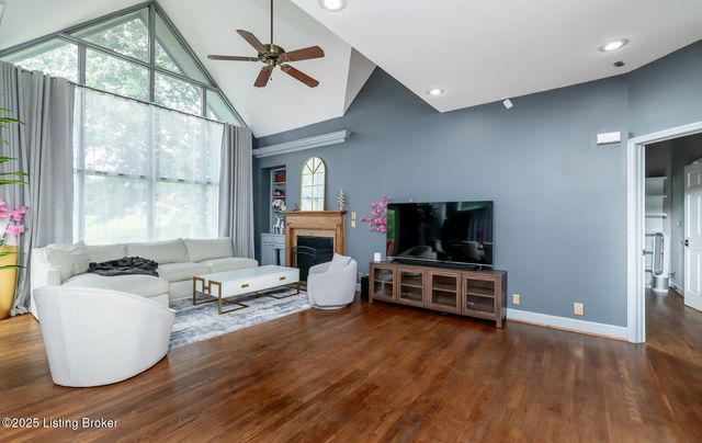 8108 Bohannon Station Rd, Louisville, KY 40291