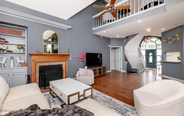 8108 Bohannon Station Rd, Louisville, KY 40291