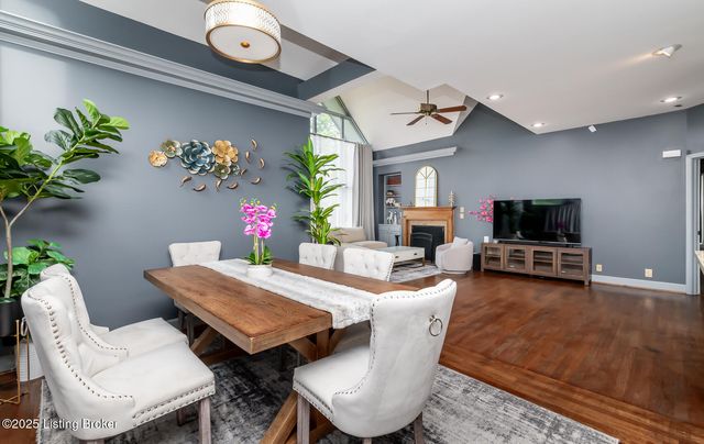 8108 Bohannon Station Rd, Louisville, KY 40291