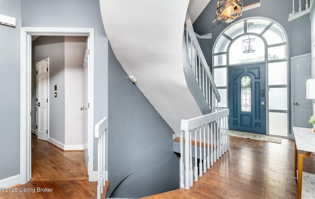 8108 Bohannon Station Rd, Louisville, KY 40291