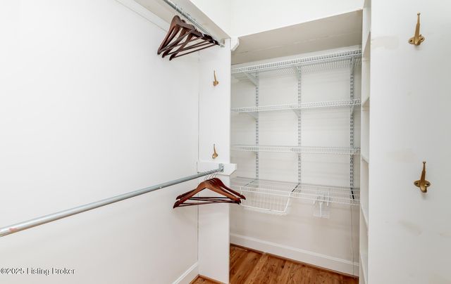 8108 Bohannon Station Rd, Louisville, KY 40291