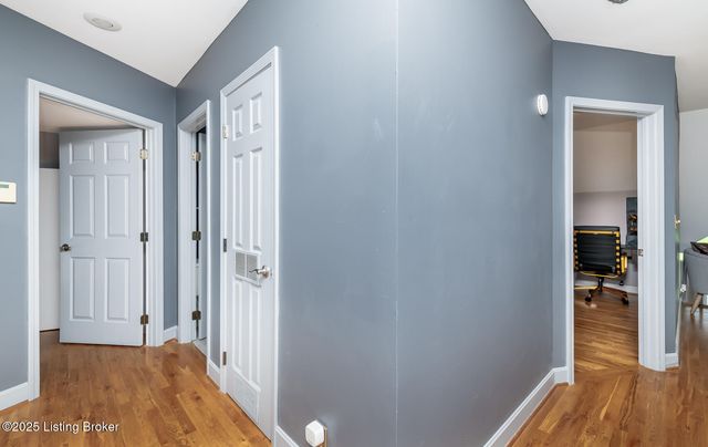 8108 Bohannon Station Rd, Louisville, KY 40291