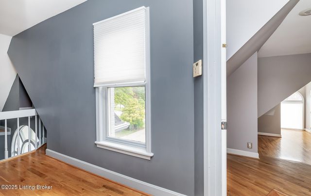 8108 Bohannon Station Rd, Louisville, KY 40291