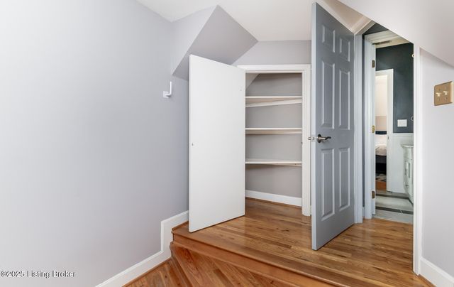 8108 Bohannon Station Rd, Louisville, KY 40291