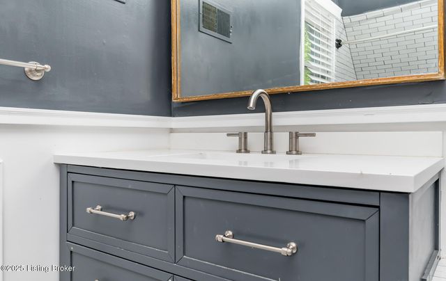 8108 Bohannon Station Rd, Louisville, KY 40291