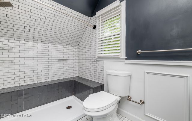 8108 Bohannon Station Rd, Louisville, KY 40291