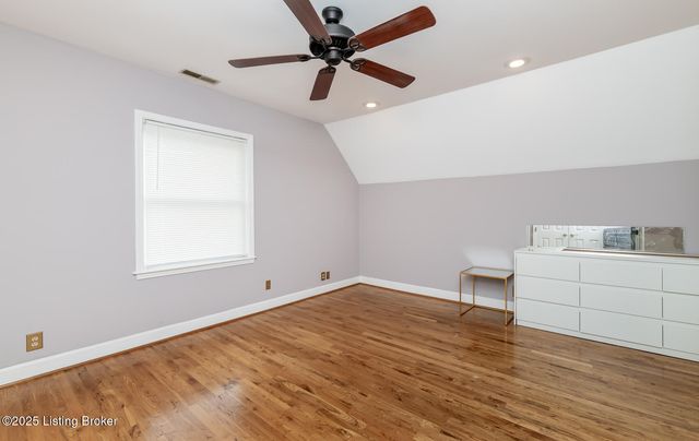 8108 Bohannon Station Rd, Louisville, KY 40291