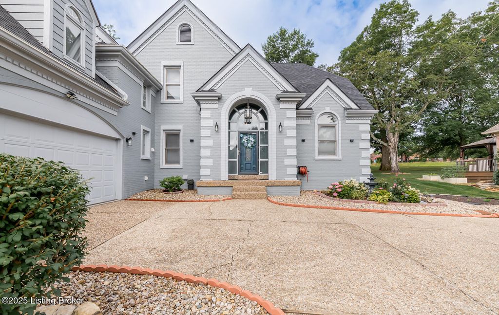 8108 Bohannon Station Rd, Louisville, KY 40291