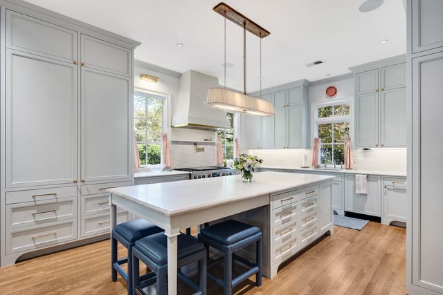 91 N GROVE PARK RD, Memphis, TN 38117