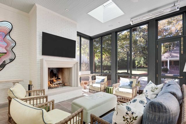 91 N GROVE PARK RD, Memphis, TN 38117