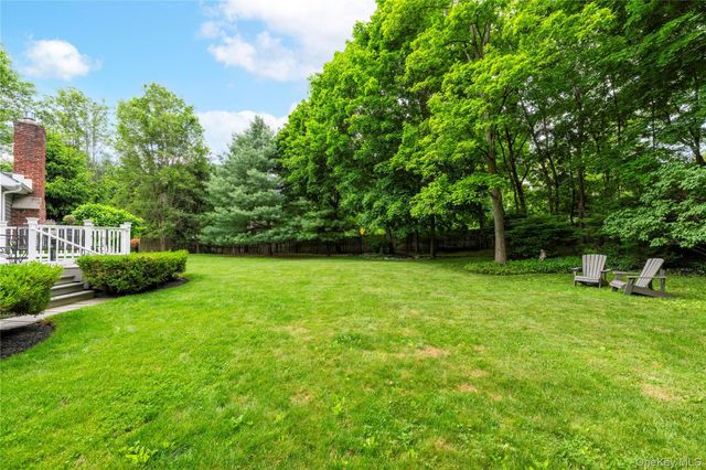 3 Heathbrook Drive, Poughkeepsie, NY 12603