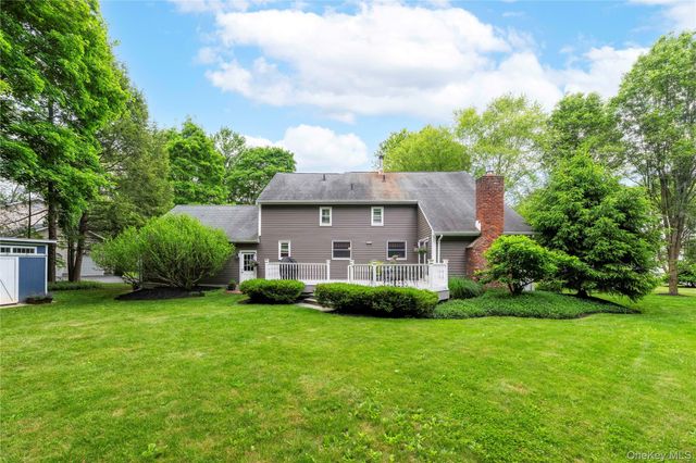3 Heathbrook Drive, Poughkeepsie, NY 12603
