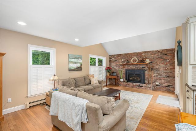 3 Heathbrook Drive, Poughkeepsie, NY 12603