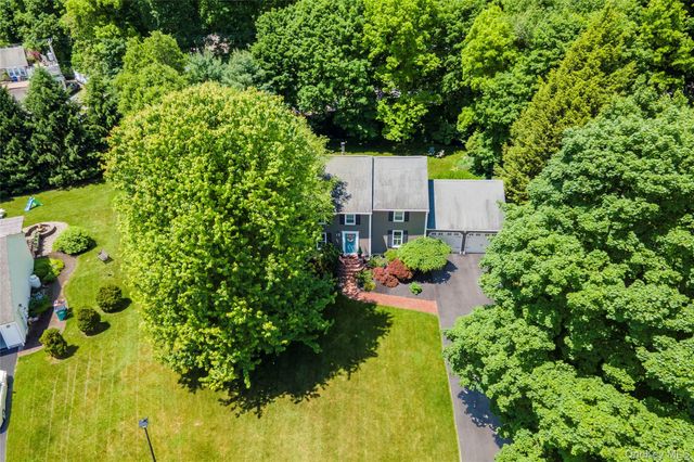 3 Heathbrook Drive, Poughkeepsie, NY 12603