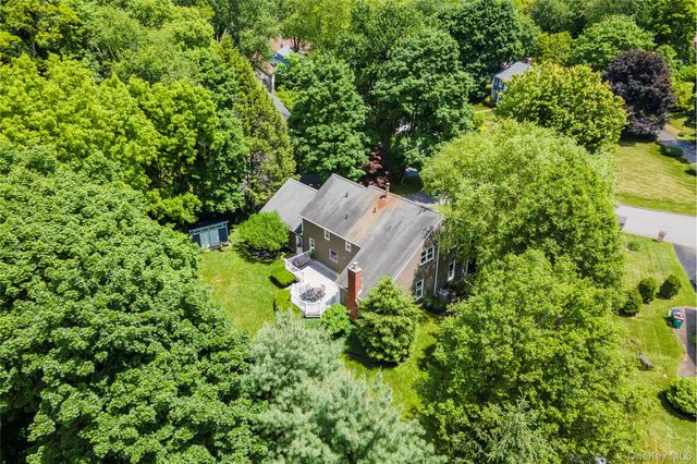 3 Heathbrook Drive, Poughkeepsie, NY 12603