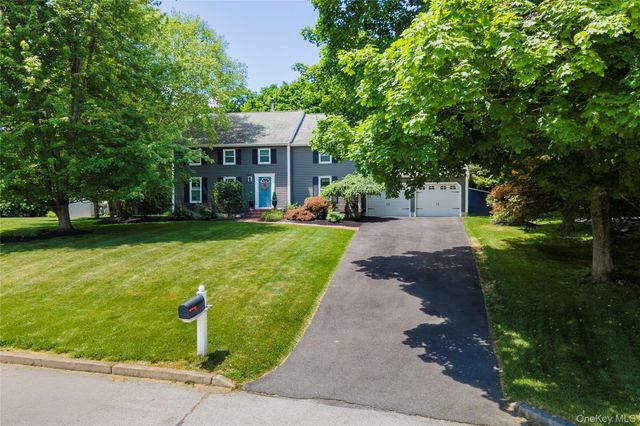 3 Heathbrook Drive, Poughkeepsie, NY 12603