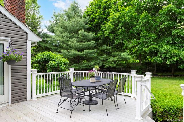 3 Heathbrook Drive, Poughkeepsie, NY 12603