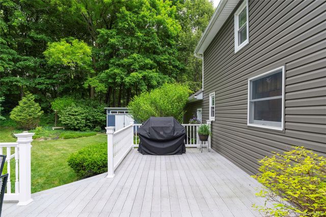 3 Heathbrook Drive, Poughkeepsie, NY 12603