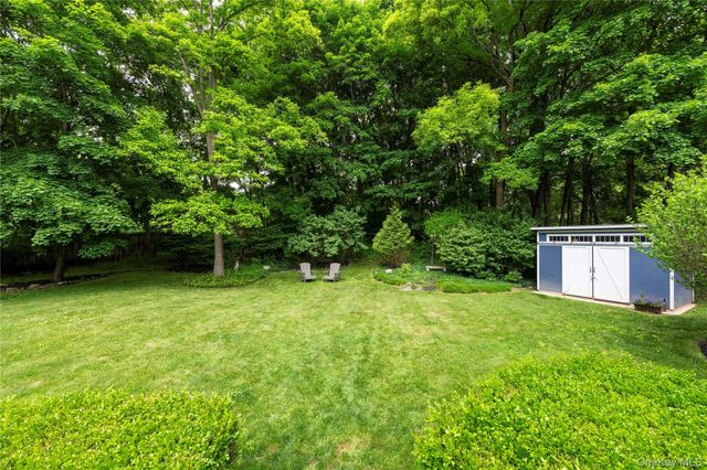 3 Heathbrook Drive, Poughkeepsie, NY 12603