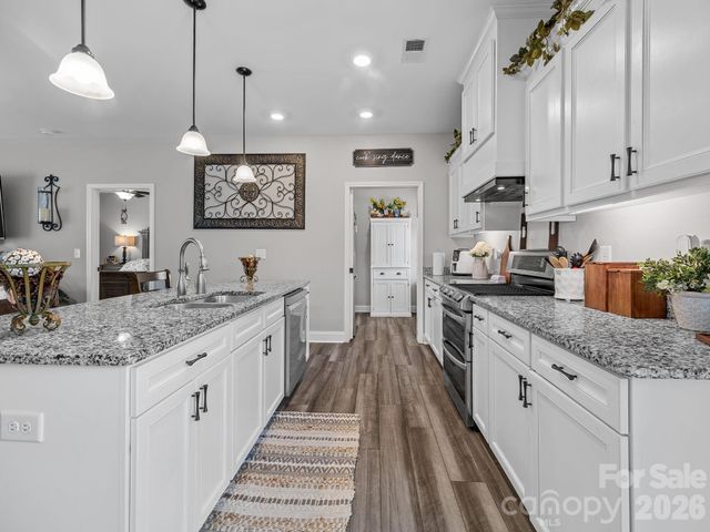 1076 Mcswain Road, Chesnee, SC 29323