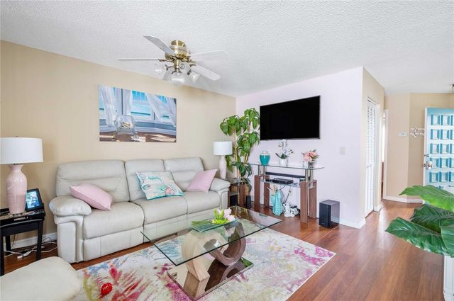 944 MADRID DRIVE, Palm Harbor, FL 34684