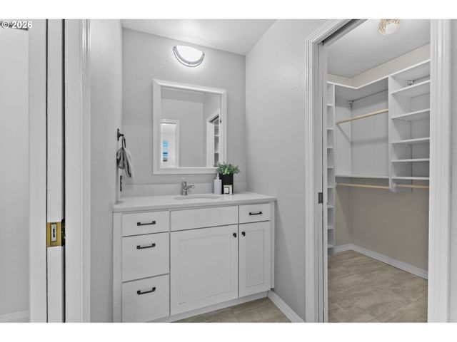 32485 Sw ARMITAGE Rd, Wilsonville, OR 97070