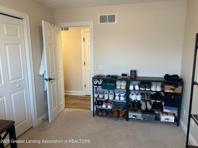 1334 Porter Drive, Charlotte, MI 48813