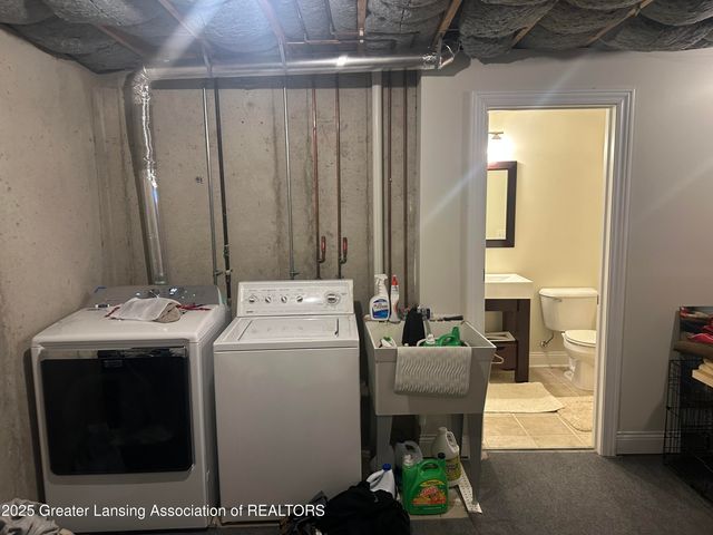 1334 Porter Drive, Charlotte, MI 48813