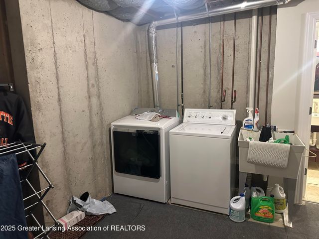 1334 Porter Drive, Charlotte, MI 48813