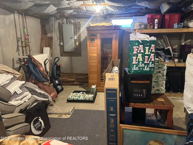 1334 Porter Drive, Charlotte, MI 48813