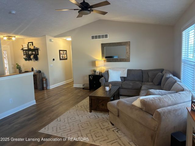 1334 Porter Drive, Charlotte, MI 48813