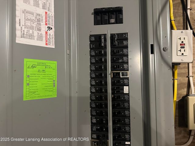 1334 Porter Drive, Charlotte, MI 48813