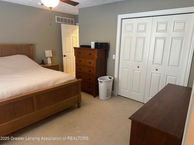 1334 Porter Drive, Charlotte, MI 48813