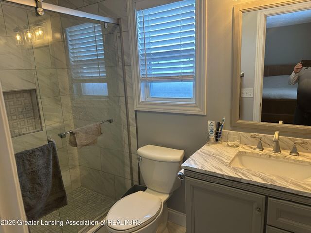 1334 Porter Drive, Charlotte, MI 48813