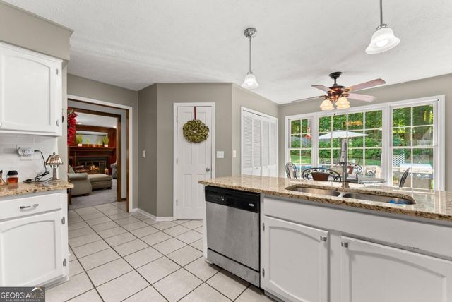 4343 Deerbrook Way SW, Lilburn, GA 30047