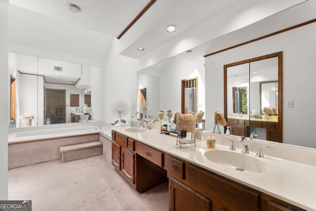 4343 Deerbrook Way SW, Lilburn, GA 30047