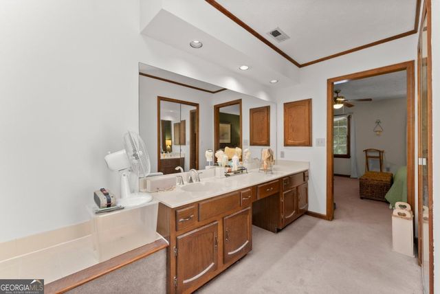 4343 Deerbrook Way SW, Lilburn, GA 30047