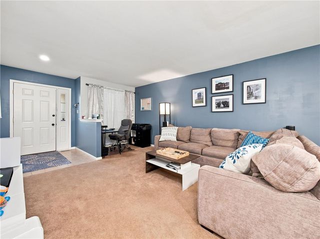 324 Surrey Place 324, Macungie Boro, PA 18062