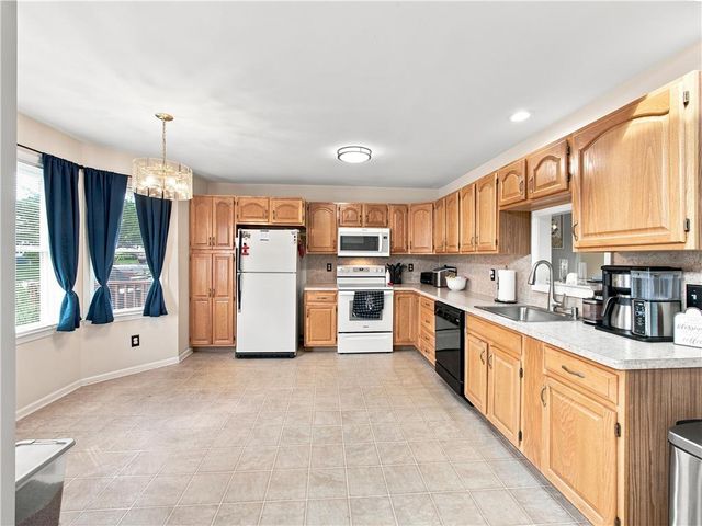 324 Surrey Place 324, Macungie Boro, PA 18062