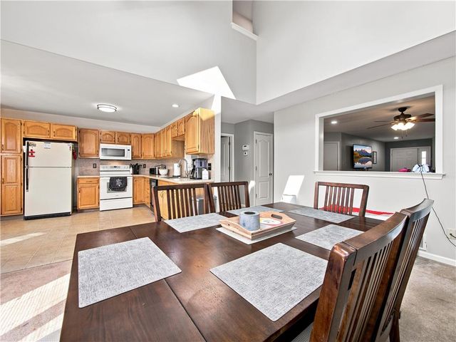 324 Surrey Place 324, Macungie Boro, PA 18062