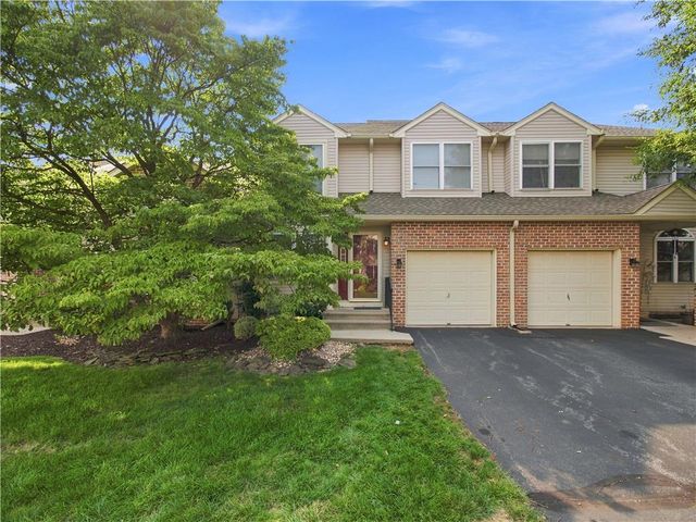 324 Surrey Place 324, Macungie Boro, PA 18062