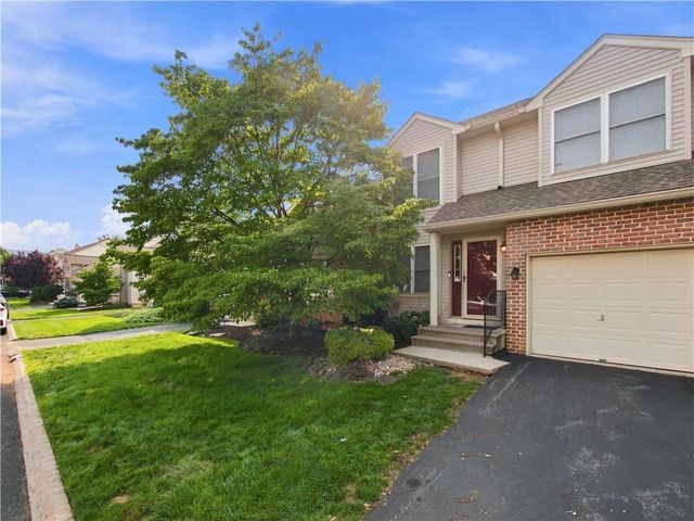 324 Surrey Place 324, Macungie Boro, PA 18062