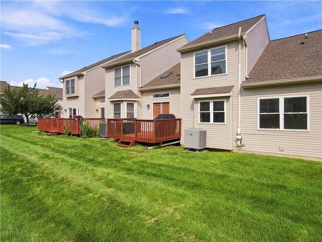 324 Surrey Place 324, Macungie Boro, PA 18062