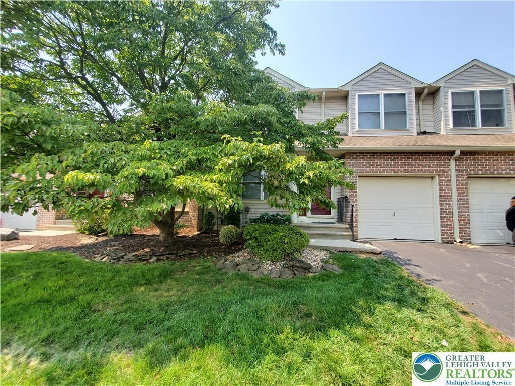 324 Surrey Place 324, Macungie Boro, PA 18062