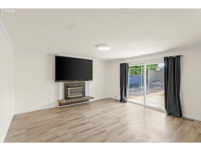 1522 Ne 21ST St, Gresham, OR 97030