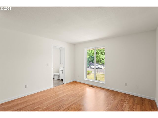 1522 Ne 21ST St, Gresham, OR 97030