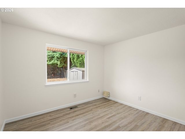 1522 Ne 21ST St, Gresham, OR 97030