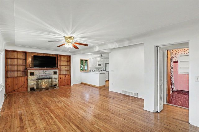 6458 Lakeshore Road, Lakeport, MI 48059