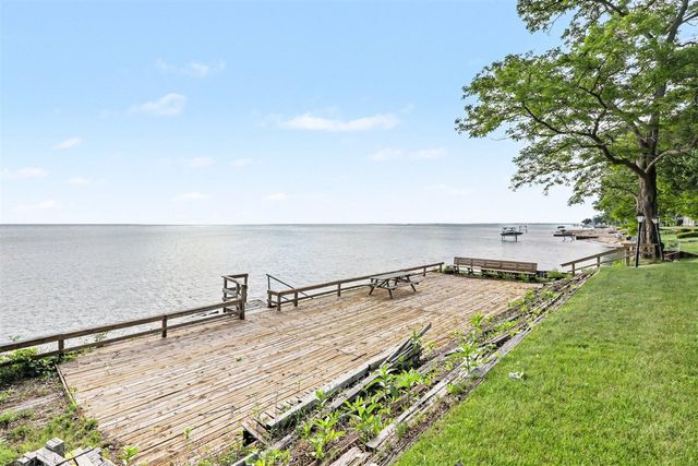 6458 Lakeshore Road, Lakeport, MI 48059